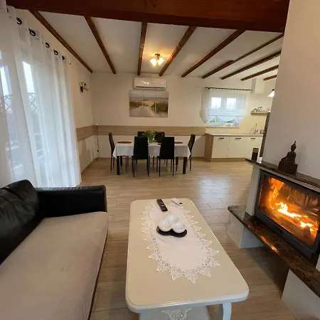 Caloroczny Maciej Villa